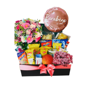 Café Rose com Buque de Flores Mistas